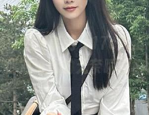 免费享用“17c吃瓜”这道大餐，保你对生活的无奈瞬间被治愈！