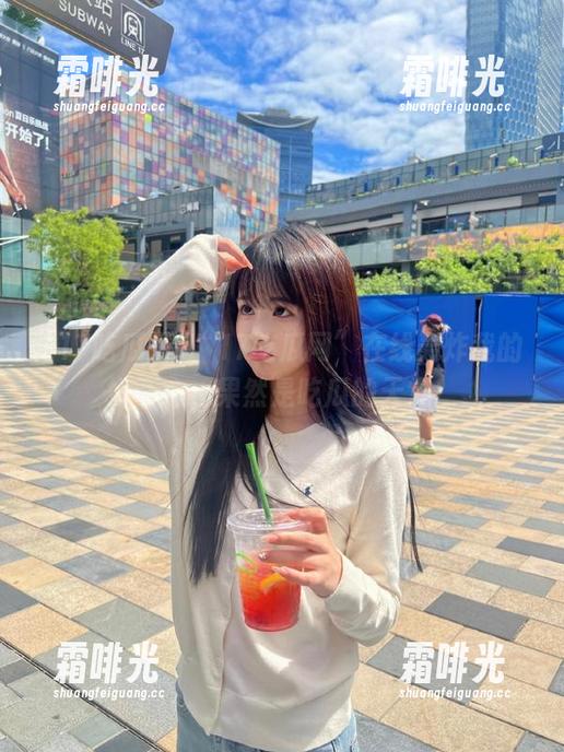 17吃瓜网 “17吃瓜网”在线轰炸我的好奇心,果然是吃瓜的天堂!