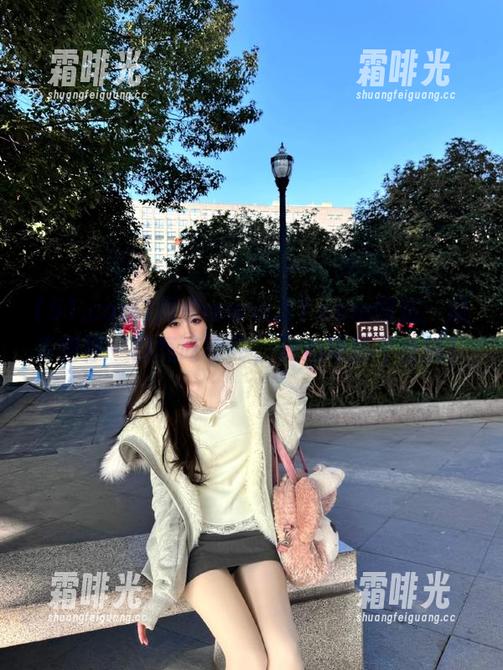 探索www.51.com网站：瓜多到你一口气吃不完，放心喂猪不会腻！