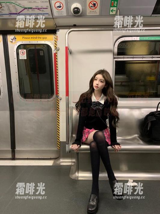51朝阳群众app，瓜场直播，每个夜晚都是首映哦！