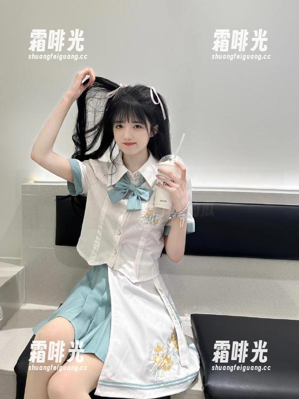 718.sx 别急,观看718.sx里的水深着呢,先备好手里的瓜