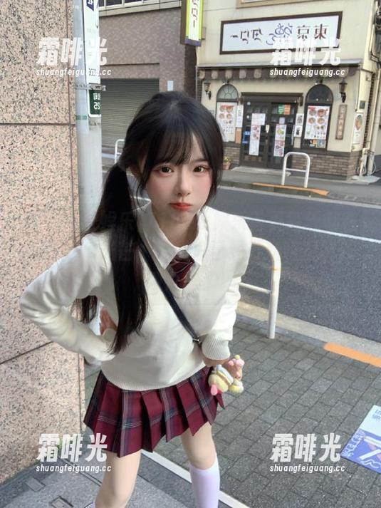 718.sx娱乐 718.sx娱乐首页每天都在散发吃瓜光芒,脑袋里已经开始隆重制作观众席了!