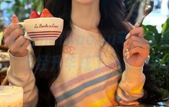 在heiliao.su苹果版里，我的“吃瓜”已经升华成了一种生活方式。