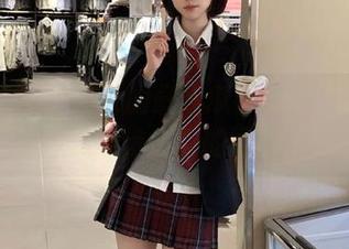 今天的最新瓜也太大了吧？五一吃瓜秀出选手们的围观姿势！
