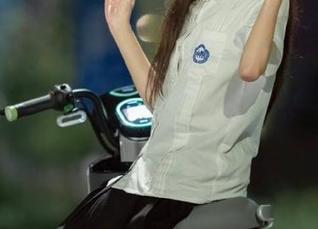 在‘免费吃瓜网苹果版’里，仿佛把我的时间都变成了八卦的细胞，活生生被吸引了！