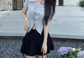 瓜田里的秘密，狂奔至免费吃瓜网，欢迎你来收藏，一不小心就上头了...