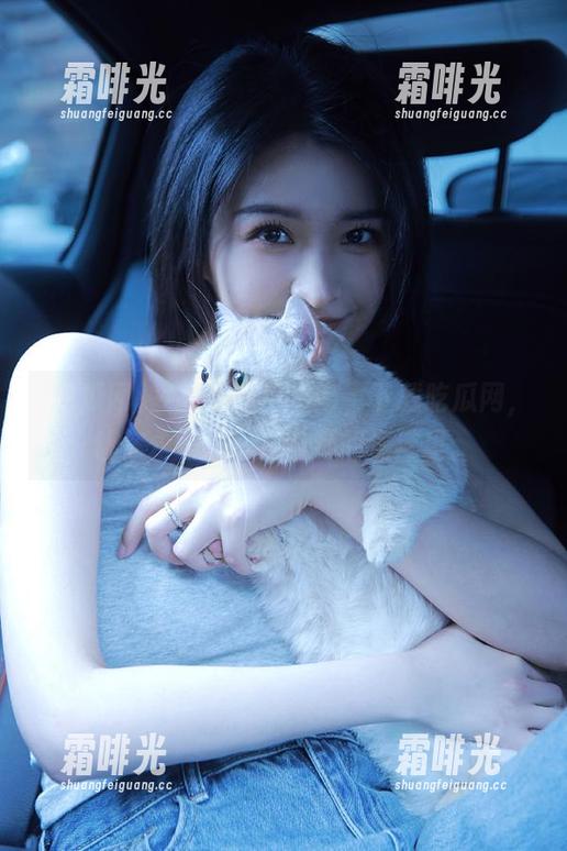 妥妥的吃瓜指南，下载吃瓜网，让你永不迷路在八卦的海洋里。