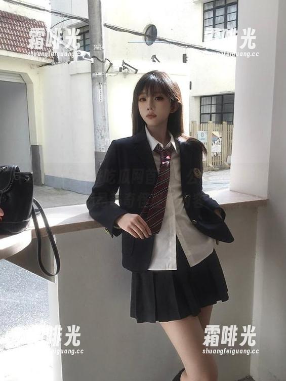 一进吃瓜网首页，公众号推荐的都是奇奇怪怪的内容