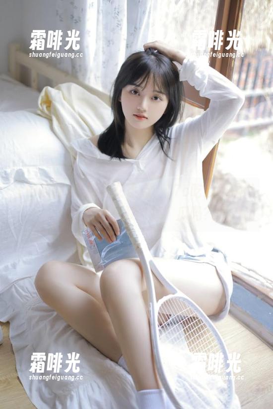 最新社交热点，17c吃瓜网探讨：天上要勇敢“掉”瓜吗？