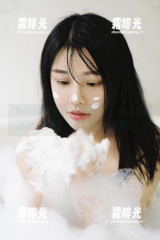 我在“我要吃瓜”，观看最新爆料的同时，你会不会偷偷抹眼泪？