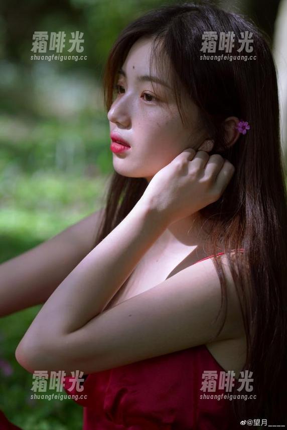 网红黑料苹果版，喝杯瓜汁，轻松聊聊那些没完没了的小八卦！