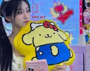 春风十里，不如在“黑料不打烊”app上偷偷翻翻过往容颜！