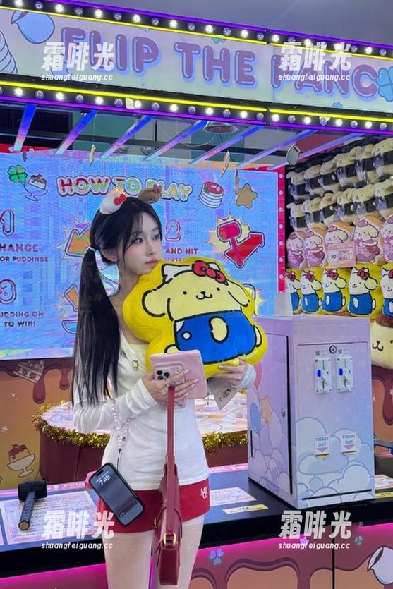 春风十里，不如在“黑料不打烊”app上偷偷翻翻过往容颜！