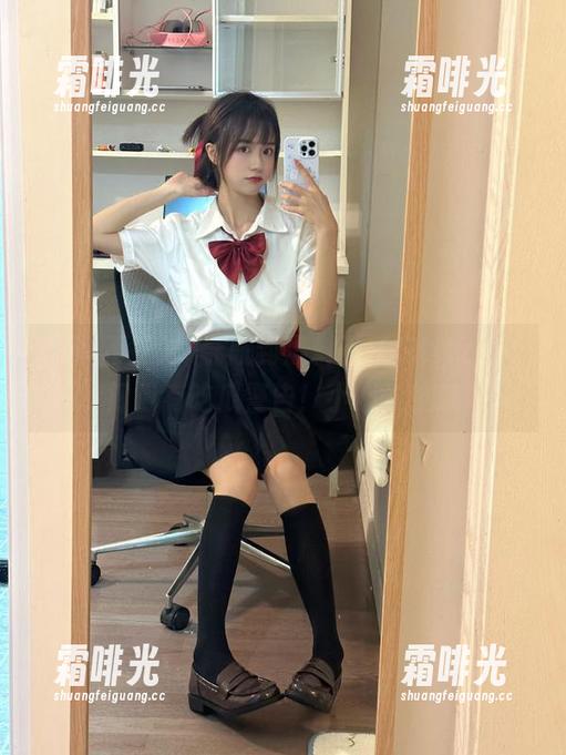 黑料不打烊 导航到黑料不打烊tttzzz,门口有吃瓜警告!小心入坑哦