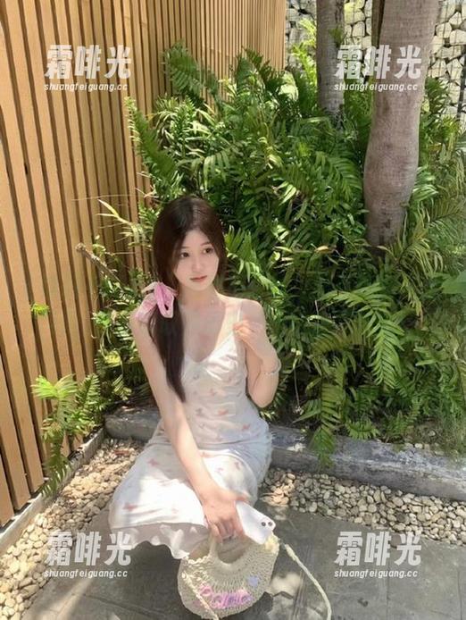 “黑料不打烊”网页新宠儿上线，轻松获取黑历史，土味自带特效！