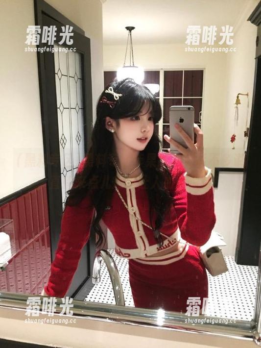 黑料专区苹果版，好话不多说，直接来点儿爆料让人血脉偾张！