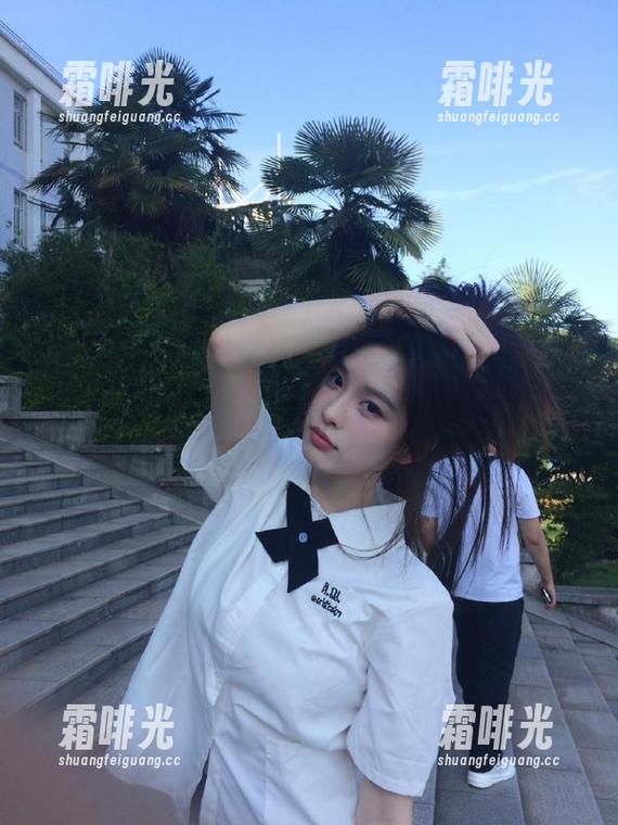 畅游黑料专区官网，潜入爆料海洋的小心机！