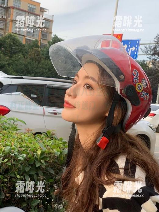 永久的八卦空间，靠近“黑料正能量zzzttt”传送门，全网放送开吃！
