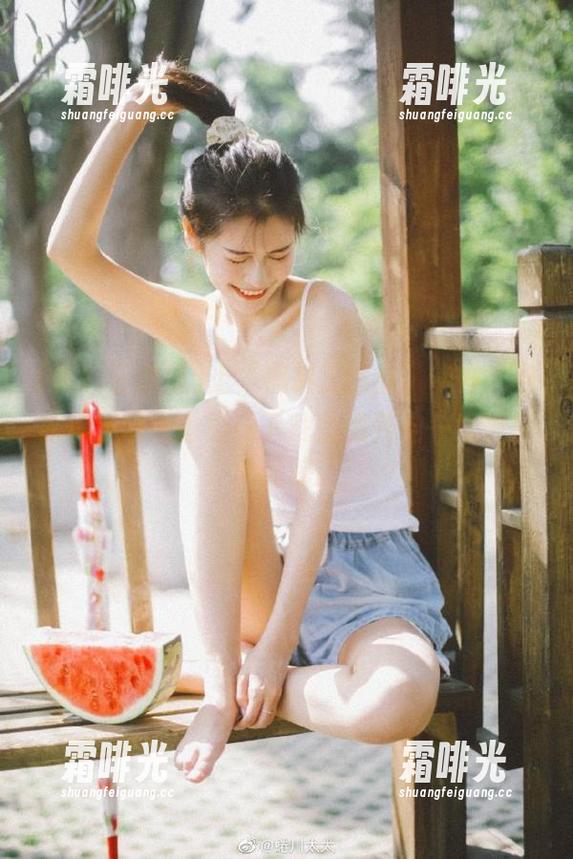 上“黑料正能量”软件，导航你发现大世界！下载就像开启一场神探大追踪。