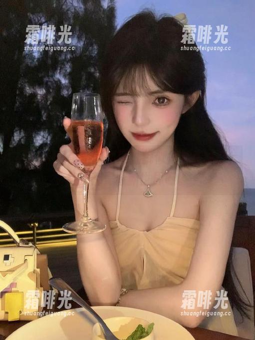 黑料网 黑料网的网址貌似是个传送门,每次都是个新世界呀。